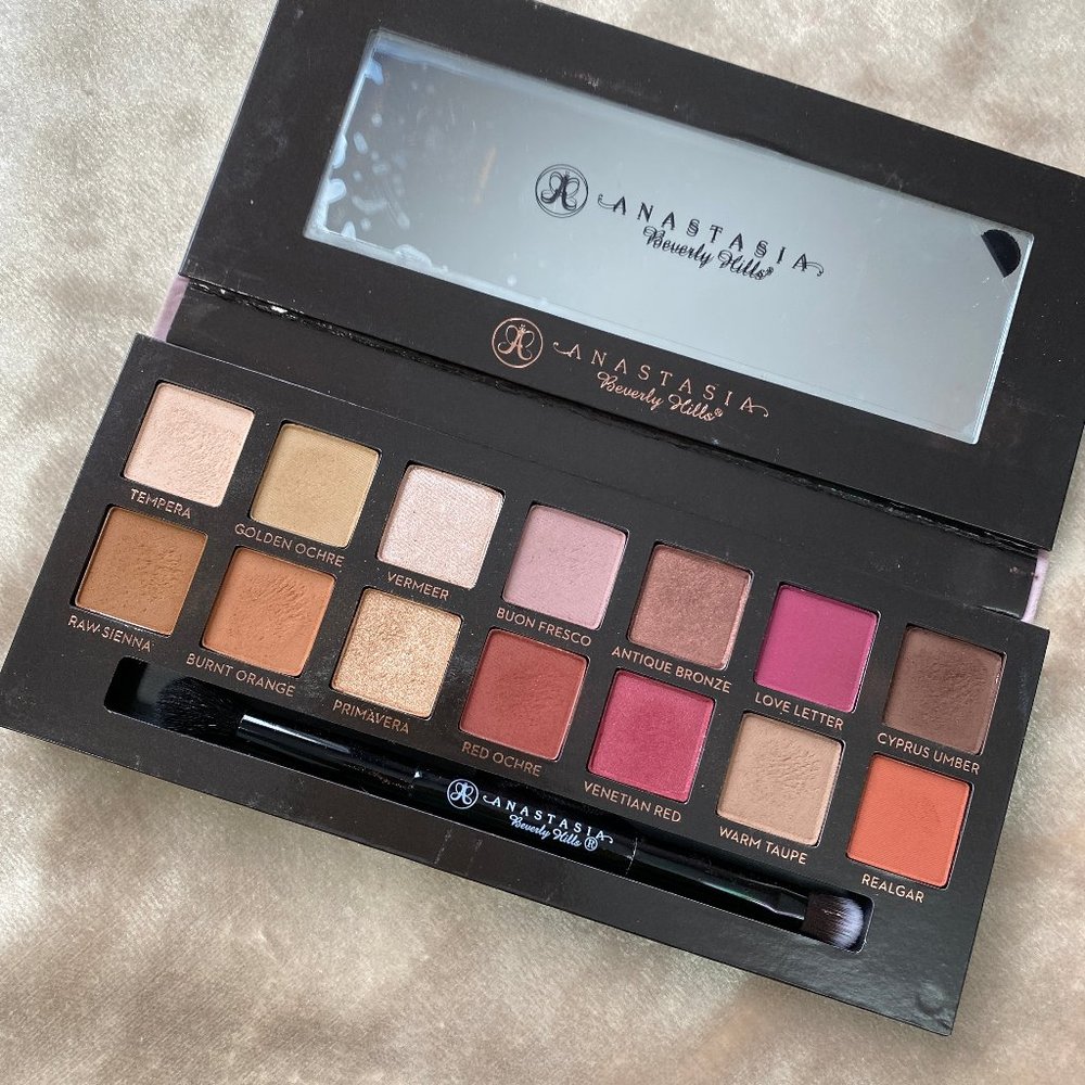 Anastasia Beverly Hills Modern Renaissance Eyeshadow Palette